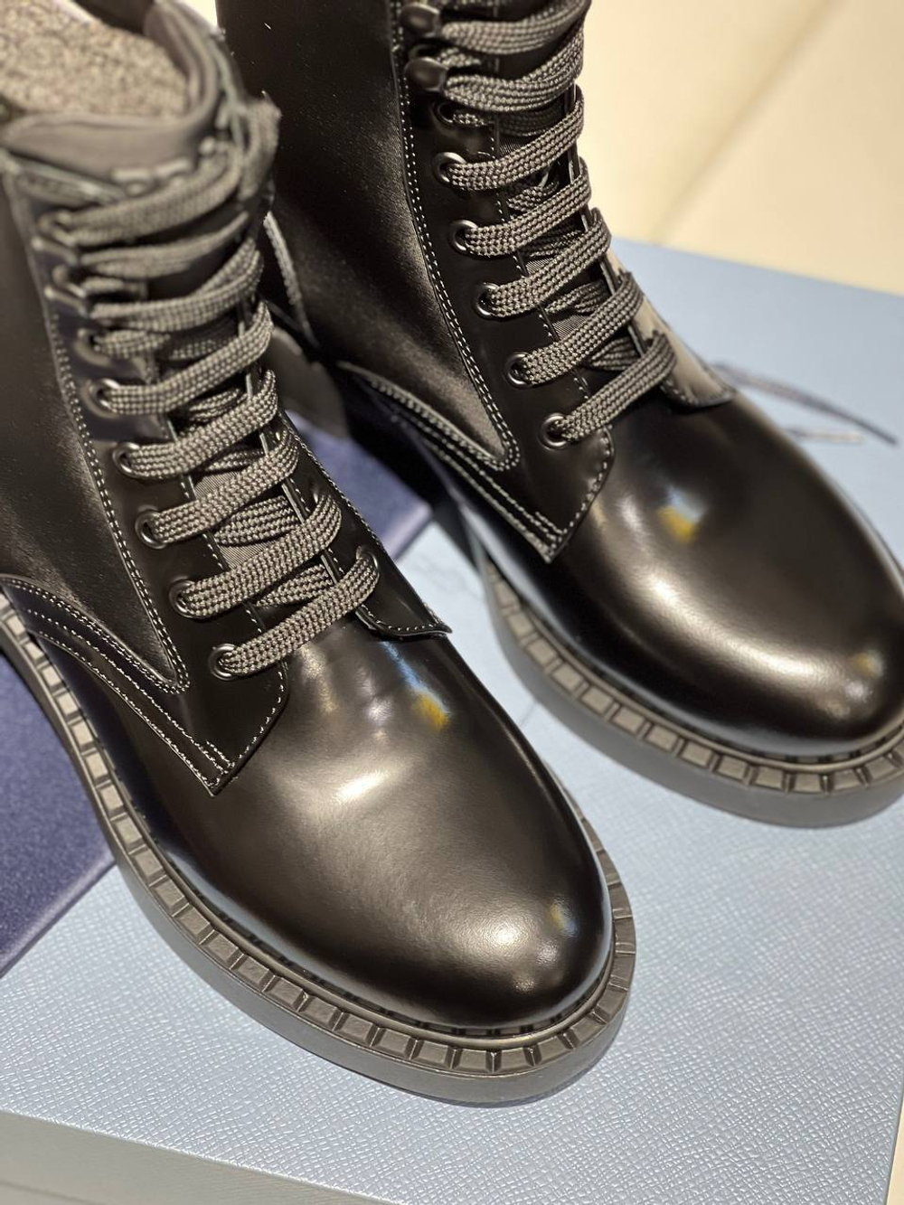Ботинки Prada
