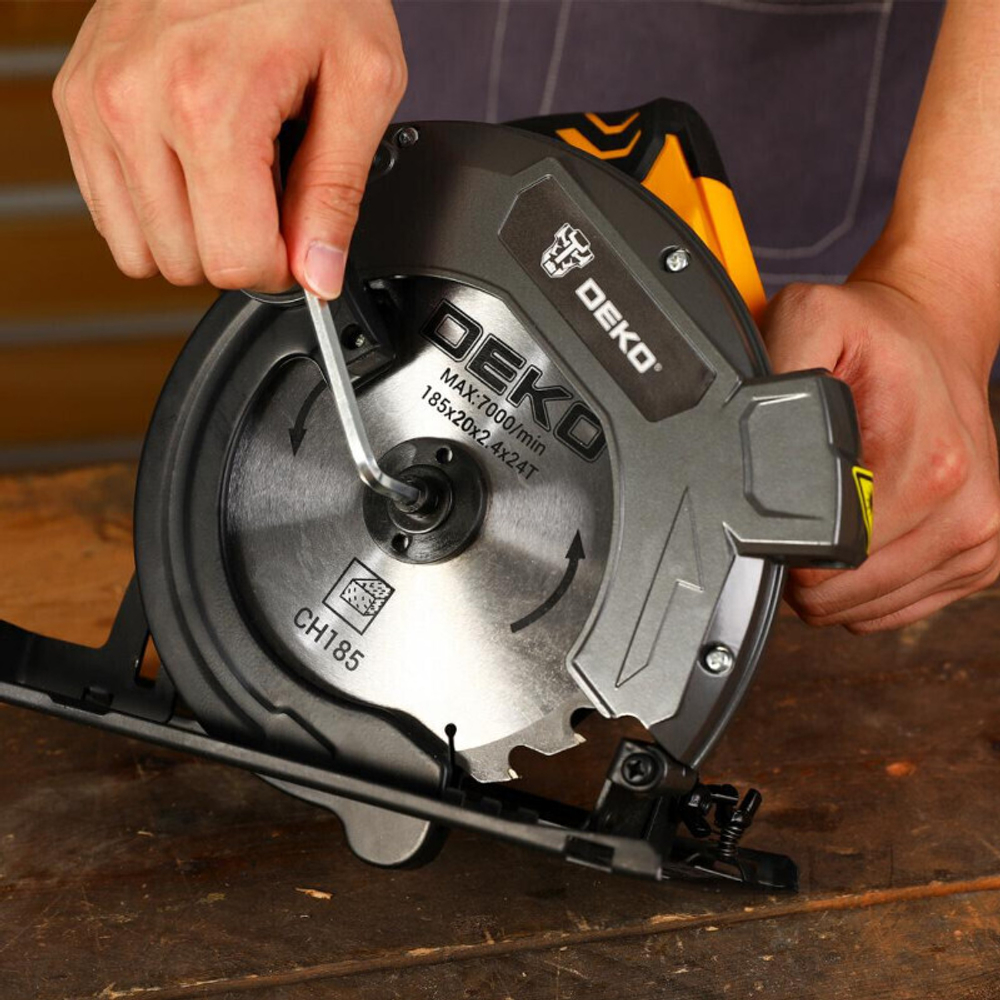 Пила дисковая Dеко DKCS1800 Laser 063-4192 1800 Вт