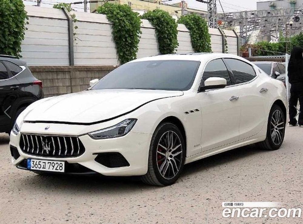 Maserati Ghibli 3.0S Q4 GrandSport (12.2020)