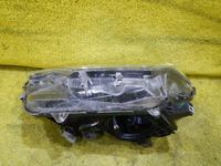 Фара левая Toyota Rav 4 CA40 (2015-2019) LED