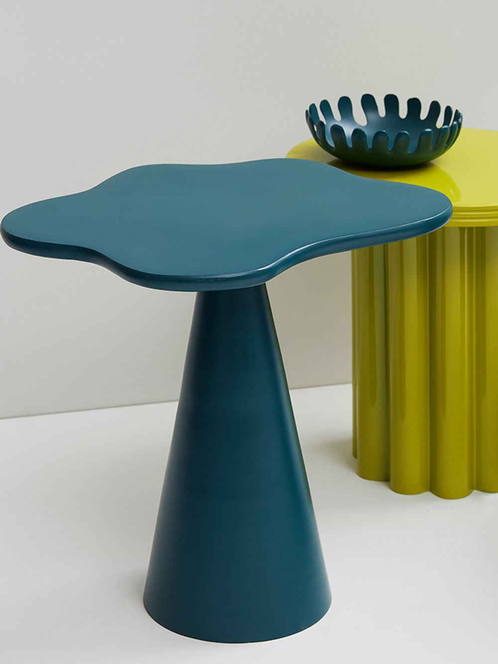 Столик приставной Fluid, 56х52 см, глубоководный