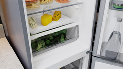 Двухкамерный холодильник Hotpoint HT 5200 S серебристый
