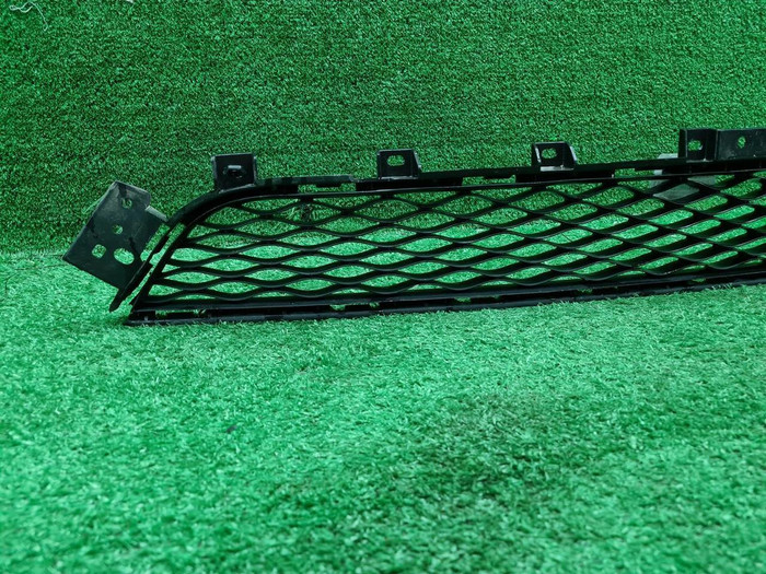 Решетка переднего бампера Infiniti QX50 2 (17-нв)