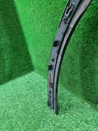 Расширитель передний правый Audi E-tron (18-23)