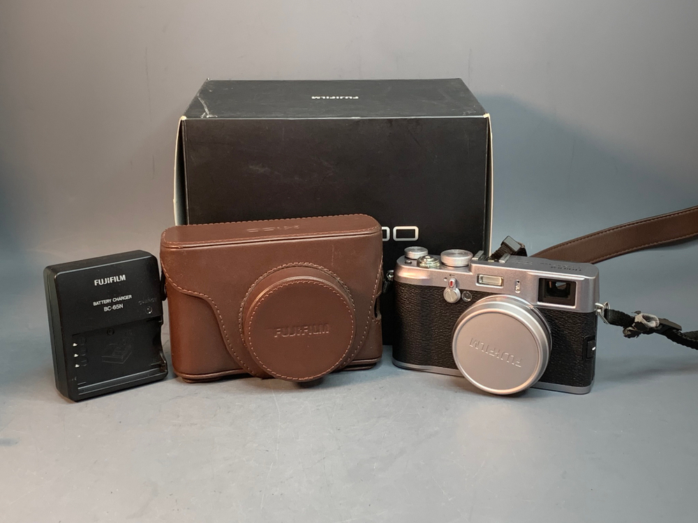 Fujifilm FinePix X100