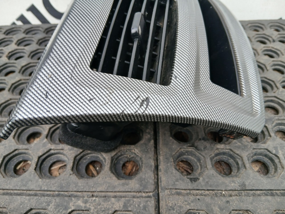 Накладка торпедо центральная в сборе 2023г.