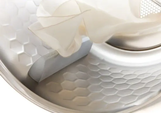 Сушильная машина Miele TCR790WP Chrome Edition, белый лотос