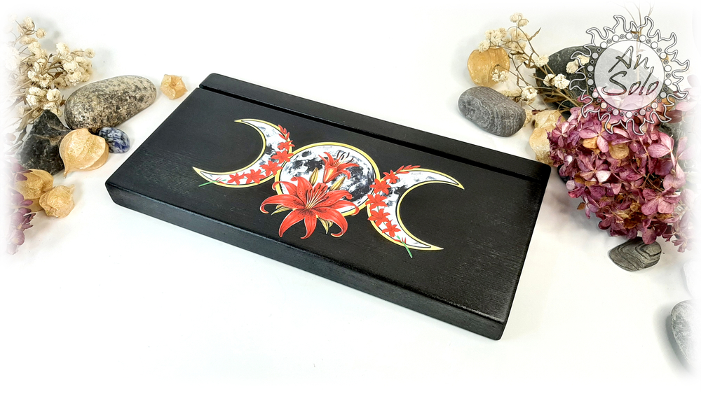 Алтарь-доска для таро "Лунные лилии"