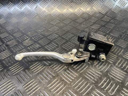 Цилиндр переднего тормоза Yamaha FZ1 Fazer RN17