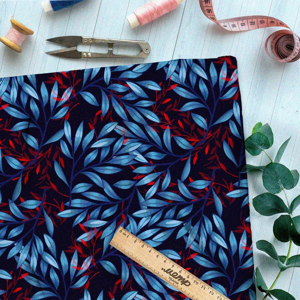 Ткань мембрана контрастные листья в темноте на чёрном фоне