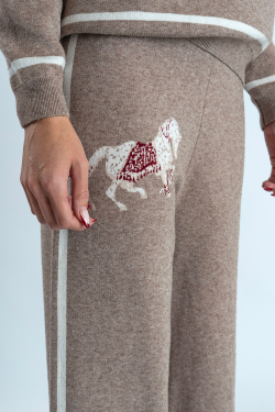 Костюм с принтом