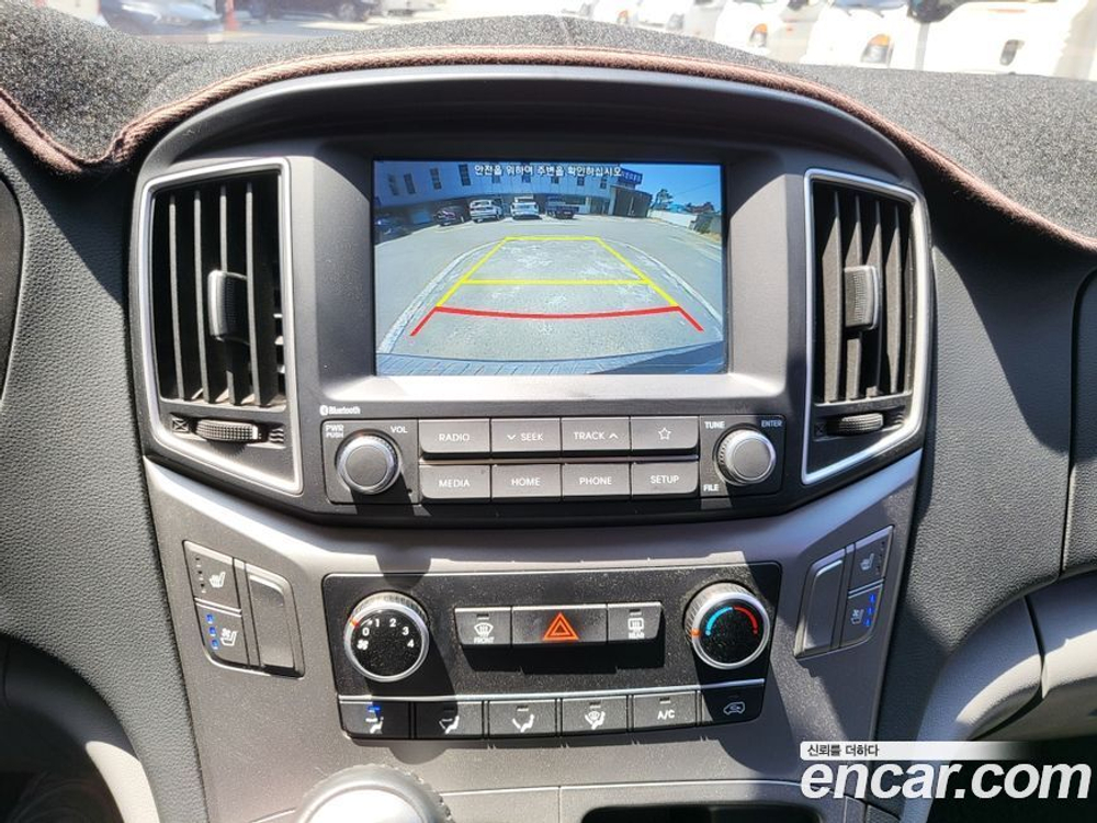 Hyundai The New Grand Starex Van 5-и местный (04.2020)