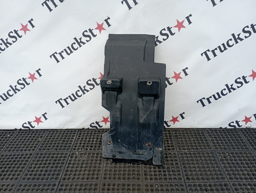 Крыло (дефект) переднее правое задняя часть 2020г.