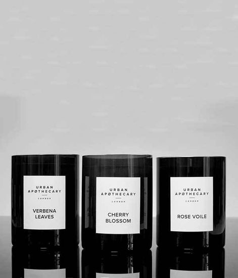 Ароматическая свеча Бархатный пион, Urban Apothecary