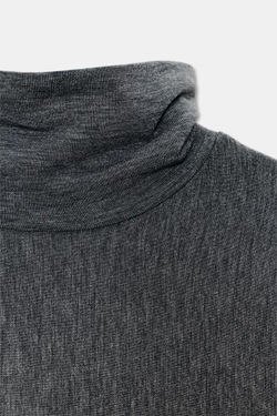 ZARA ФУТБОЛКА С ВОРОТНИКОМ-СТОЙКОЙ, СЕРЫЙ