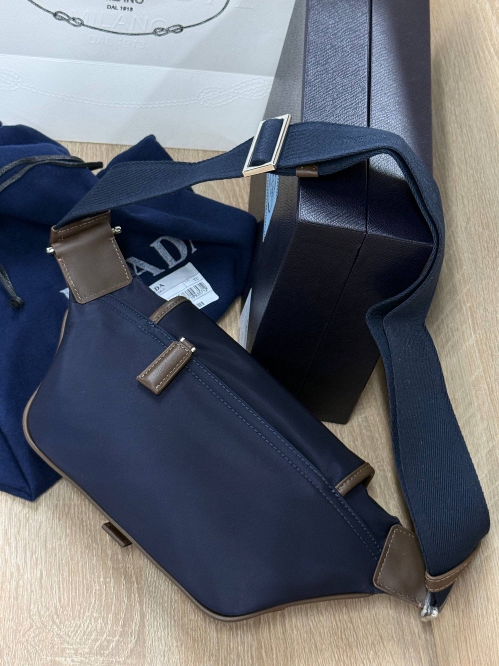 Поясная-нагрудная сумка Prada