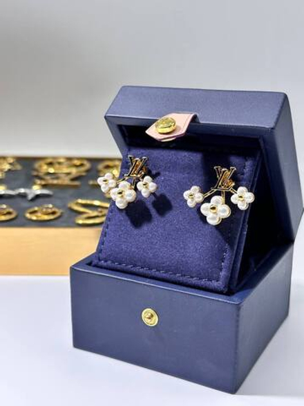 Серьги Louis Vuitton