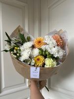 Букет сборный  из георгин, хризантемы и альстромерии