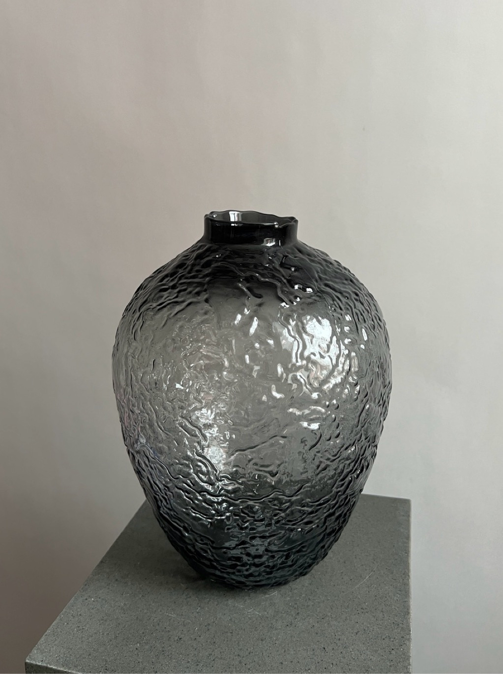 Ваза стеклянная, цвет серый, 22*31 см