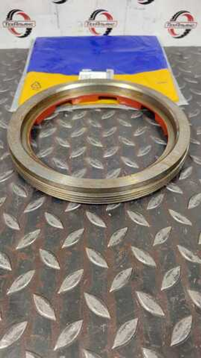 Гайка стопорная 16824261