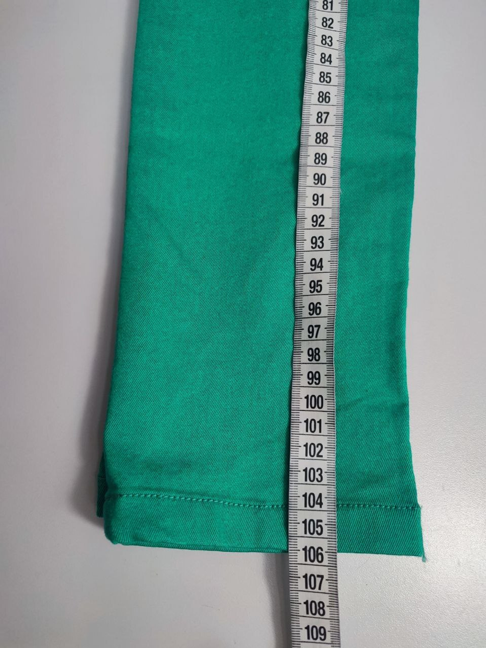 Джинсы Ostin стильные 40 размер