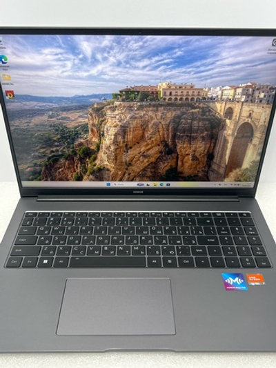 Ноутбук HONOR MagicBook X 16 Pro (5301AGXP) 16"/AMD Ryzen 7 7840HS/RAM 16GB/SSD 512GB/AMD Radeon 780M Graphics/1920x1200/IPS/Windows 11/Подсветка кл-ры: LED/серый космос. Состояние: Уценка/вмятина и царапины на корпусе