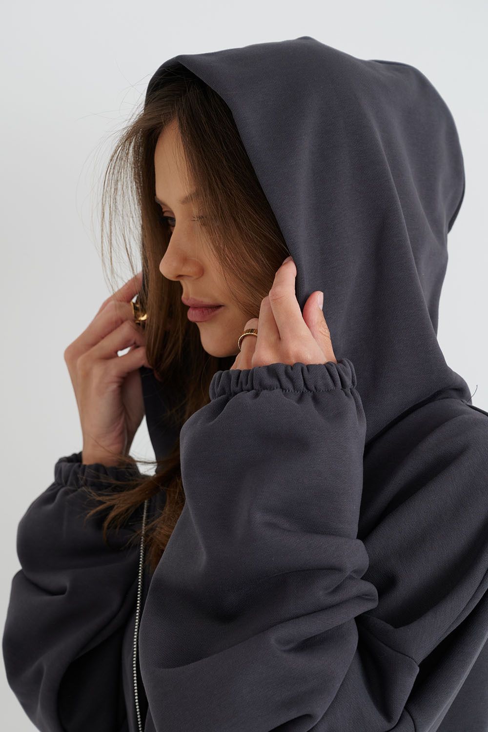 Укороченное худи на молнии цвета антрацит