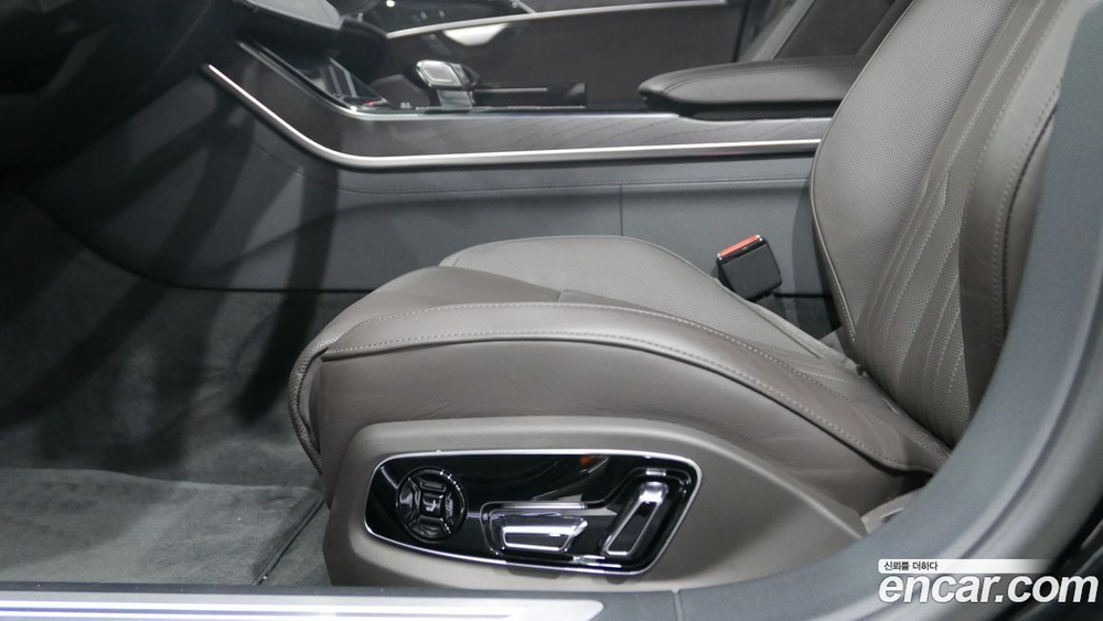Audi A8 (D5) 55 TFSI Quattro LWB (12.2022)