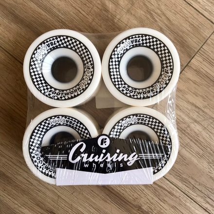 Колеса Footwork Check Cruiser White 65x45mm 78A