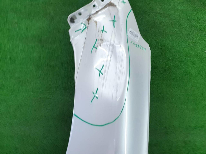 Крыло переднее левое Lexus LX 3 (2015-2023)