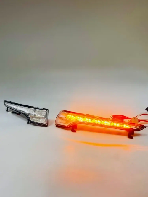 Повторитель поворота на зеркало Лада Гранта стиль "Лексус" диодный бегающий 2шт