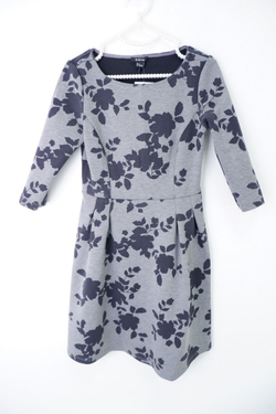 Платье Ostin красивое 44 размер