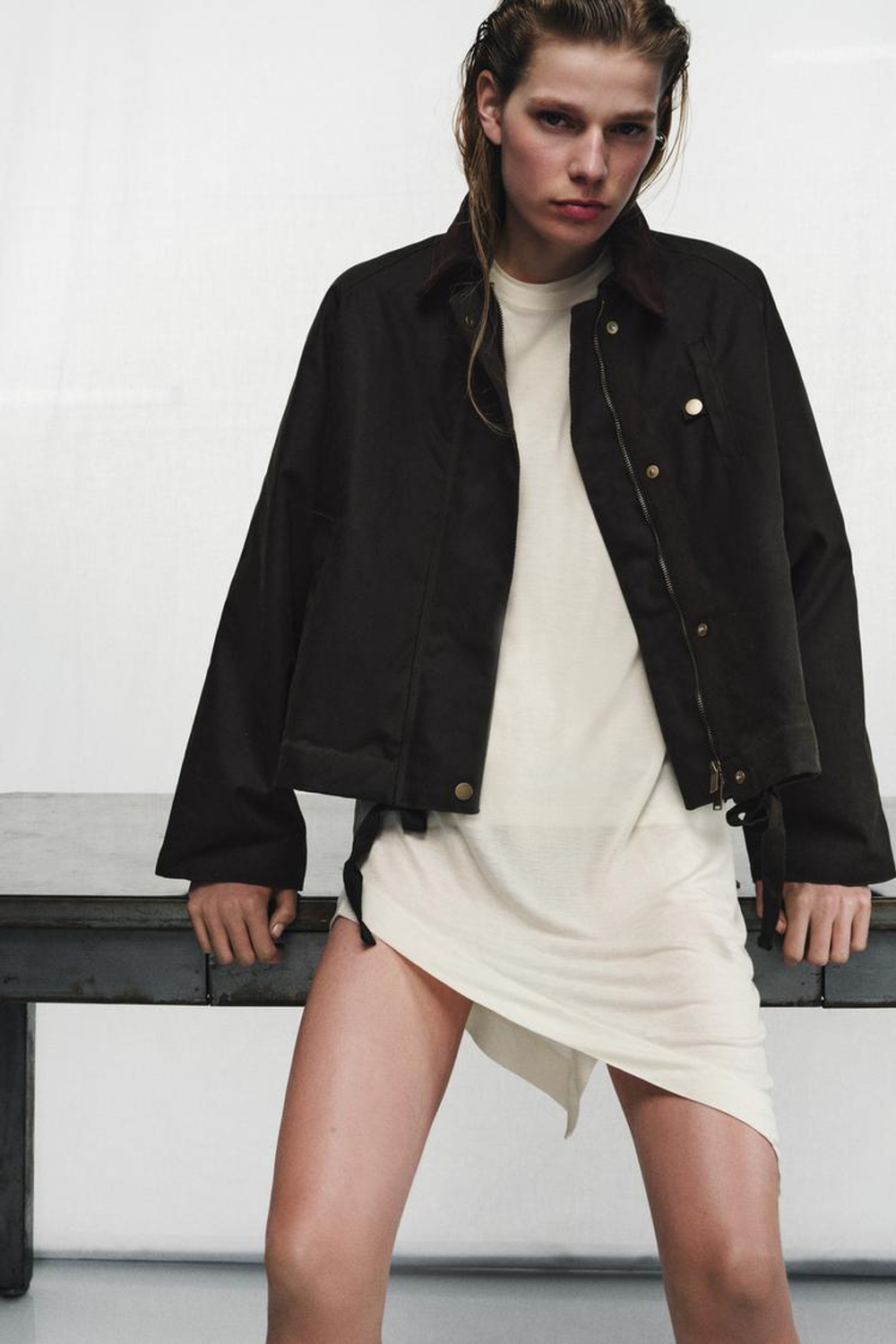 ZARA КУРТКА С ВОЩЕНЫМ ПОКРЫТИЕМ — ZW COLLECTION, ХАКИ