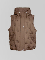 Жилетка однотонная на молнии и кнопках с капюшоном и вышитым узором