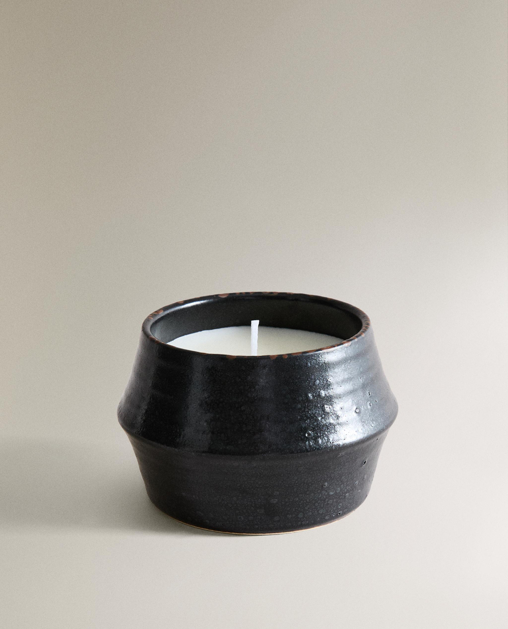 Zara Home Свеча ароматическая Amber Vanilla 170 г, растительный воск, аромат восточный древесный, Коричневый