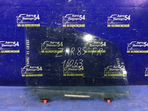 Стекло двери передней правой TOYOTA NOAH 2014-2021