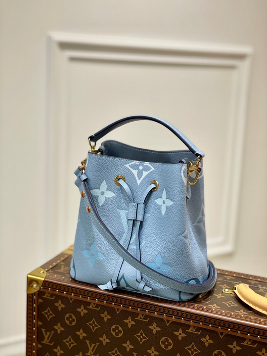 Louis Vuitton NeoNoe BB