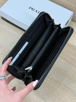 Кошелек Prada