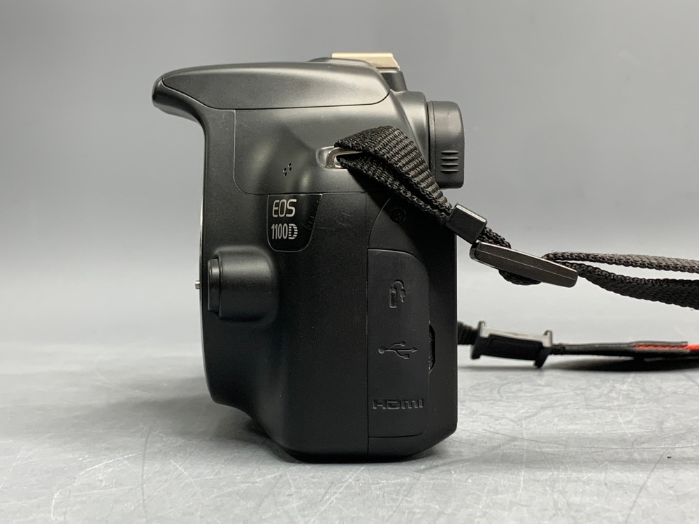 Canon EOS 1100D kit EF-S 18-55mm 3.5-5.6 ll 6.820 Кадров