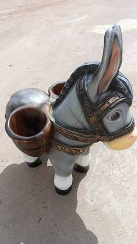 Осел с кашпо (F1411)