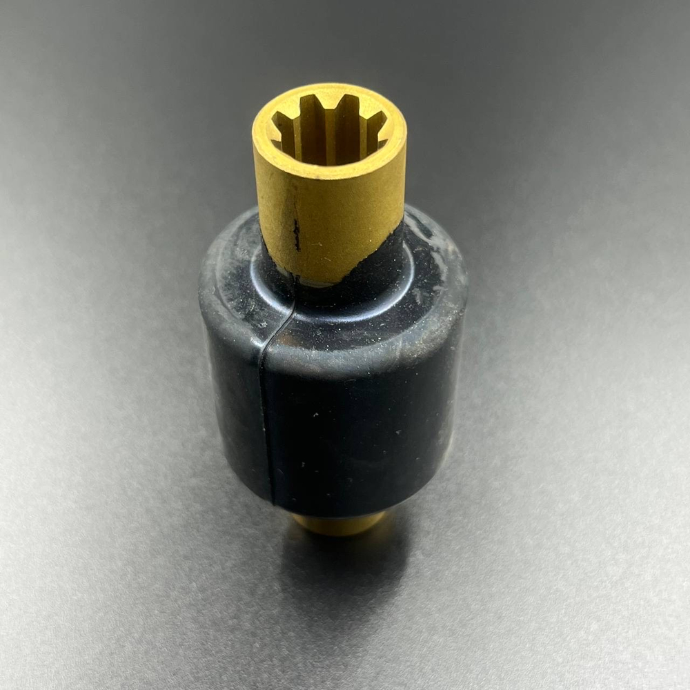 Втулка гребного винта резиновая Suzuki DT20-DT30, DF25-DF30, DF25A-DF30A (Omax)