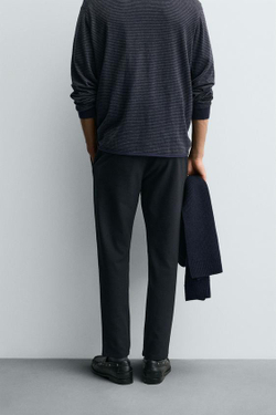 ZARA БРЮКИ ЧИНОС ИЗ КОМФОРТНОЙ РЕЛЬЕФНОЙ ТКАНИ, НЕФТЯНОЙ