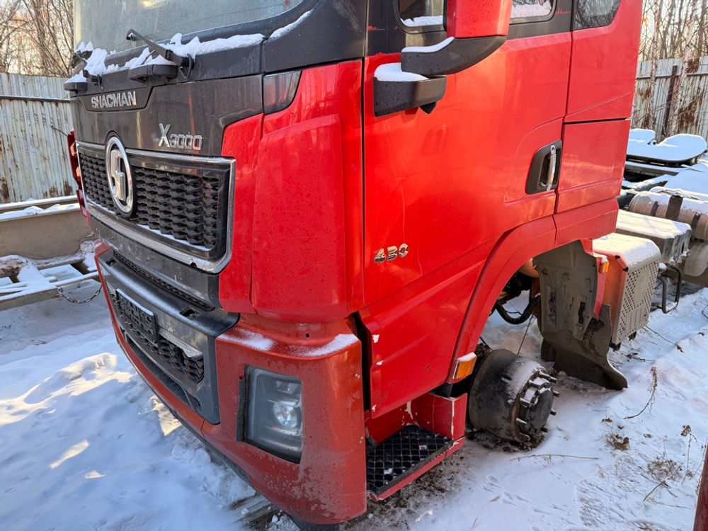 Shacman (Shaanxi) SX* 6x6 Седельный тягач SX42586V385 (Дизельный, 11,6 л, 423 л.с., МТ)