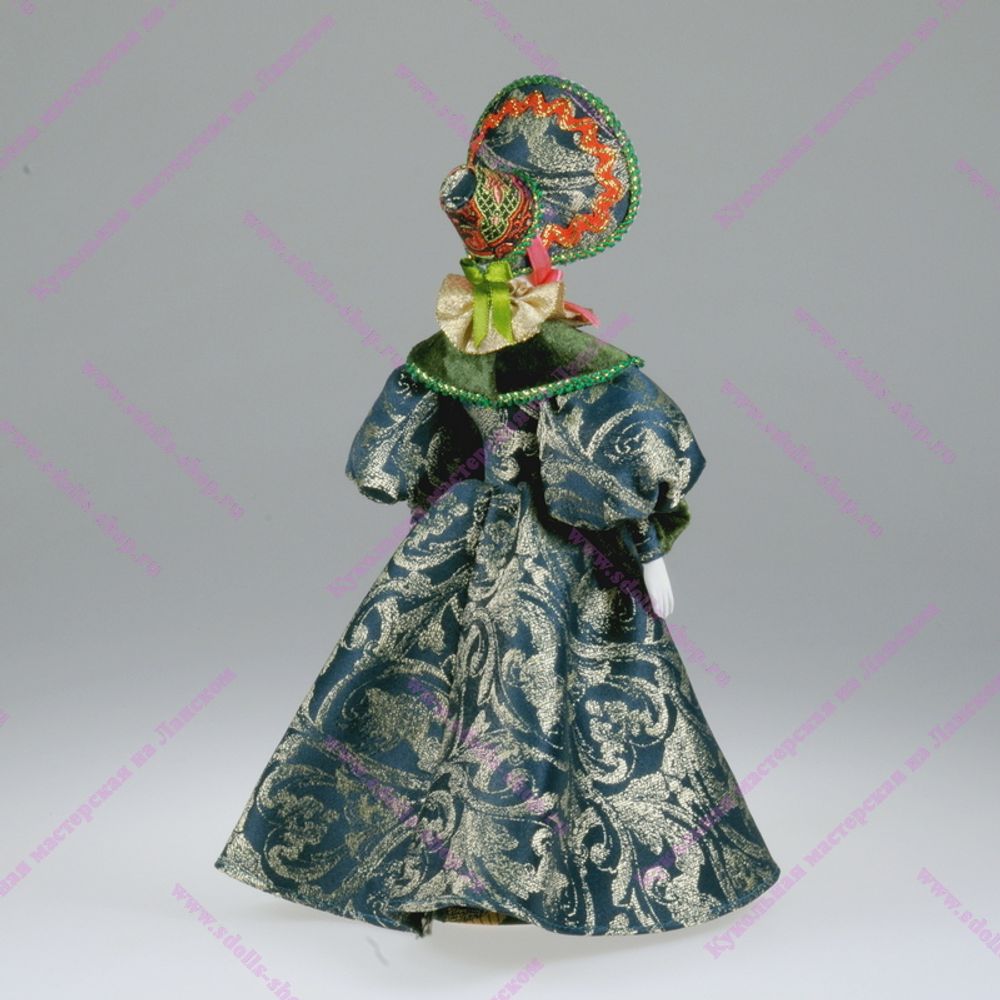 Сувенирная кукла в платье с муфтой