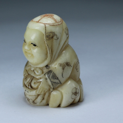 Нэцкэ Девочка с рыбой