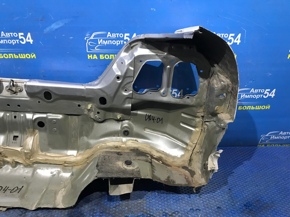 Панель задняя между задними крыльями Honda INSPIRE 1999