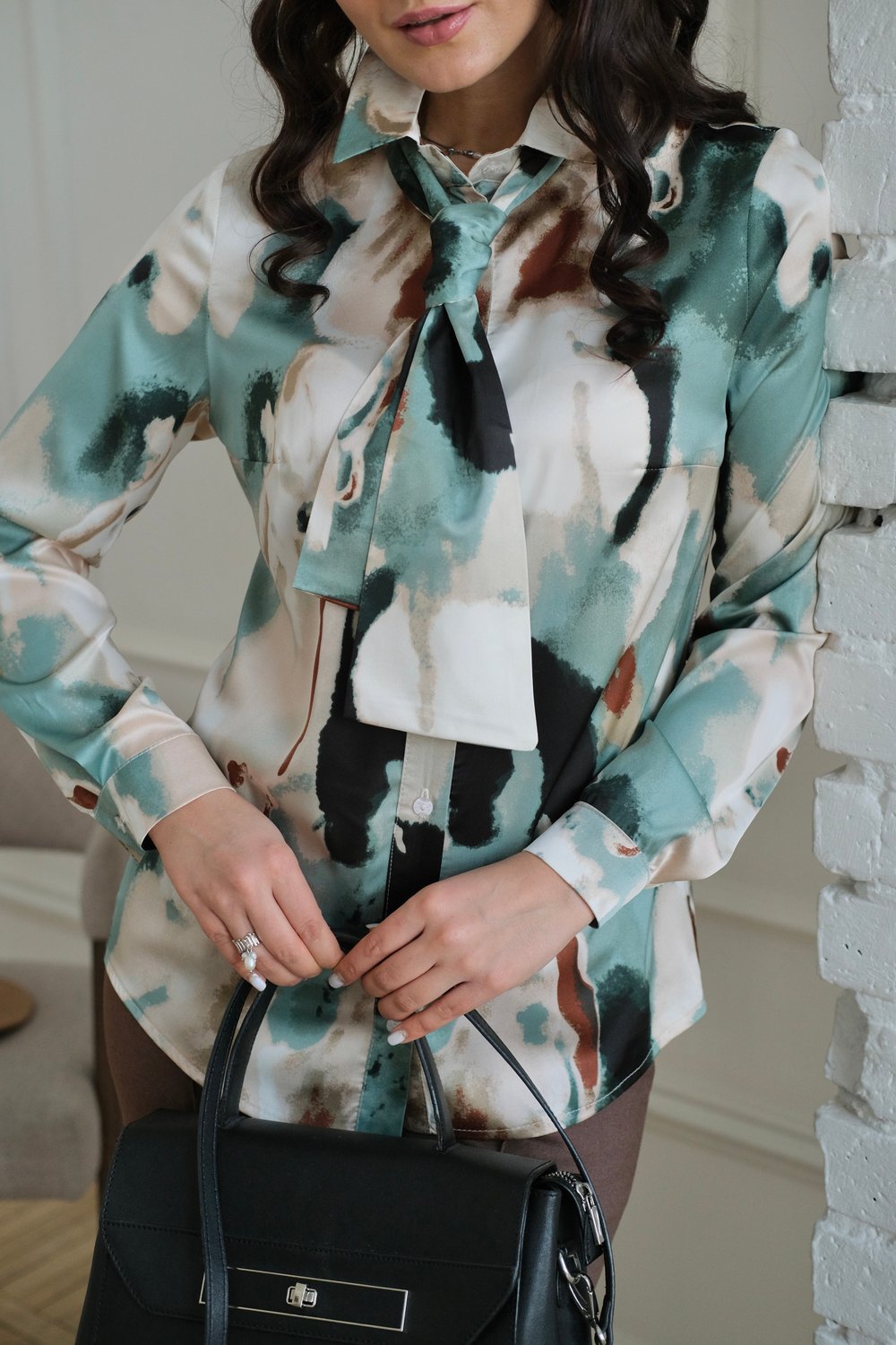 Рубашка мультиколор шелковая с галстуком