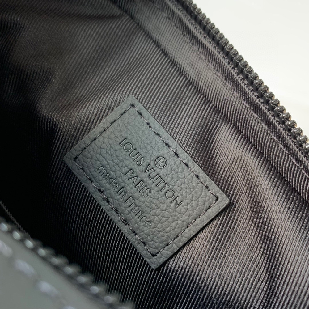 Louis Vuitton Trio Messenger