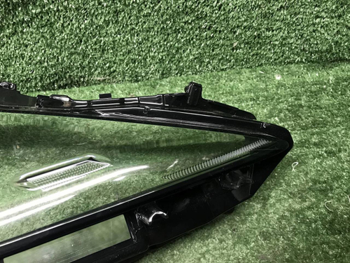 Стекло фары правое Lexus RX 4 (2019-2022)