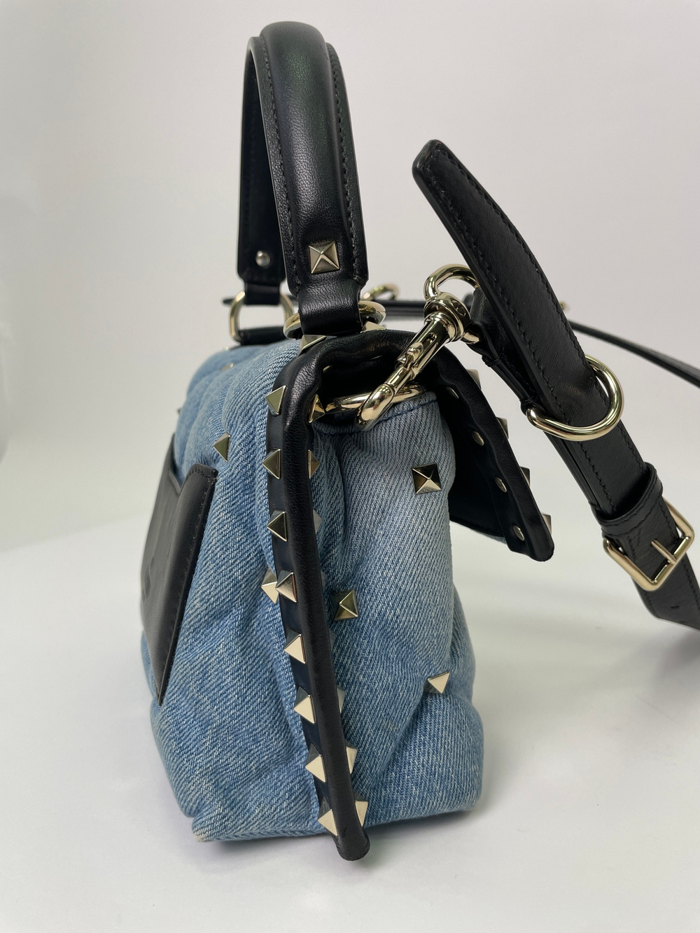 Сумка Valentino Garavani Candystud Top Handle Bag Leather